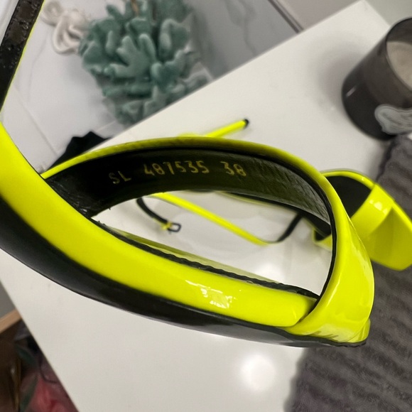 YSL heels - Picture 4 of 5